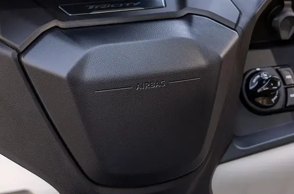 Air bag scooter 3 roues Yamaha Tricity 300 2