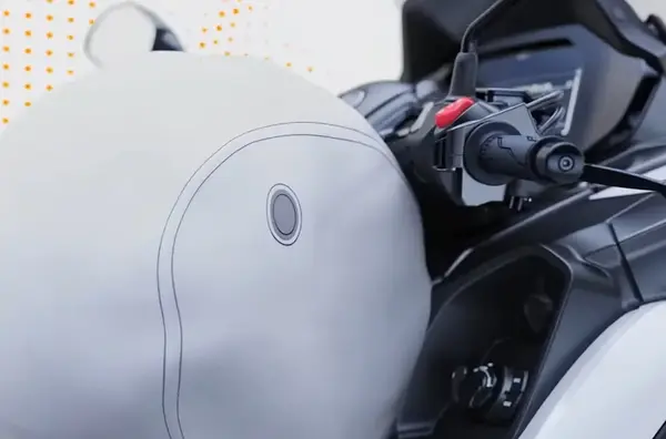 Air bag scooter 3 roues Yamaha Tricity 300 3