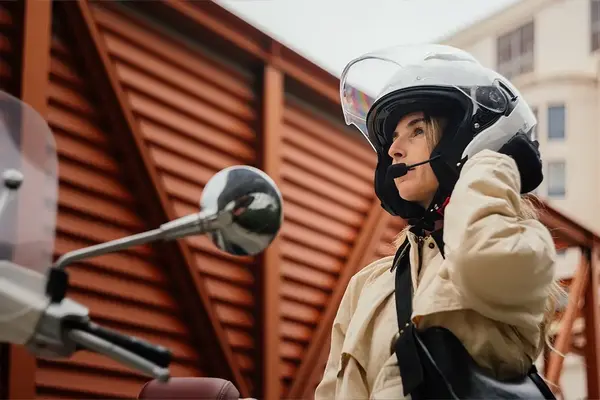 Casque scooter femme SENA 4