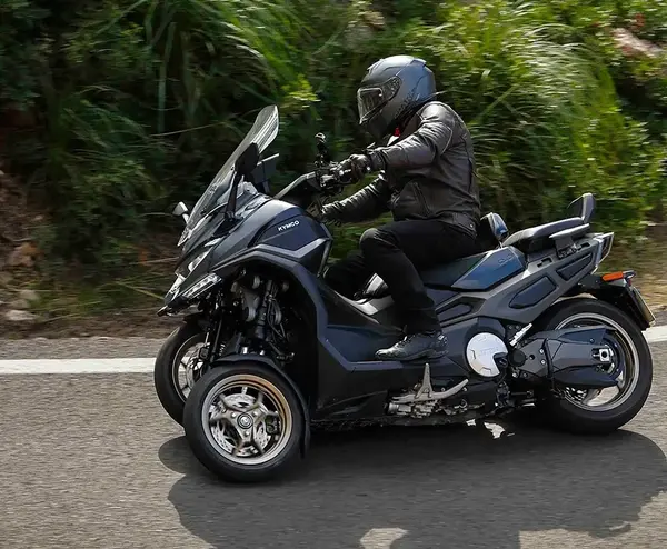 Logo scooter 3 roues