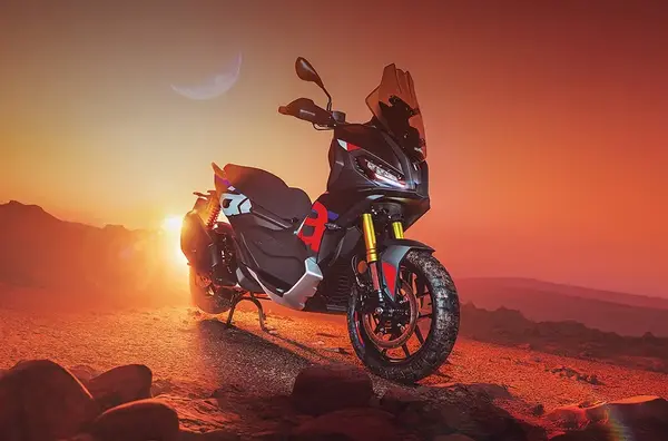 Maxi scooter APRILIA SR G 400 8