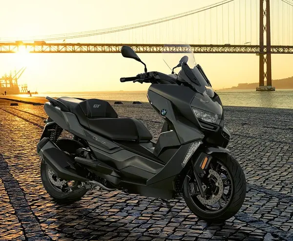Maxi scooter BMW C400 GT 1