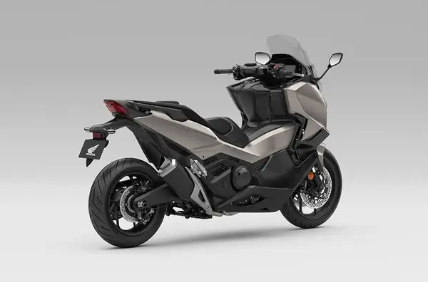 Maxi scooter Honda Forza 750 2027 7