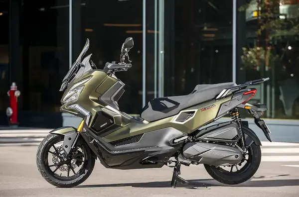 Maxi scooter Kymco X Tera 350 16