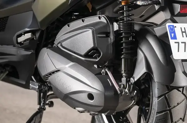 Maxi scooter Kymco X Tera 350 8