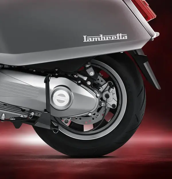 Maxi scooter Lambretta X300 6