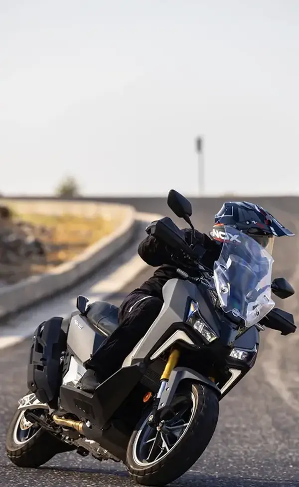 Maxi scooter Sym ADXTG 400 1