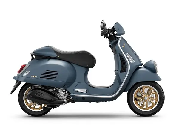 Maxi scooter Vespa 310 GT 23