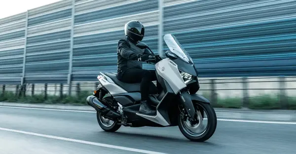 Maxi scooter Yamaha XMAX 300 Tech Max 0