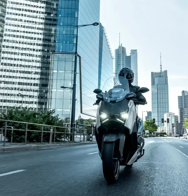 Maxi scooter Yamaha XMAX 300 Tech Max 4
