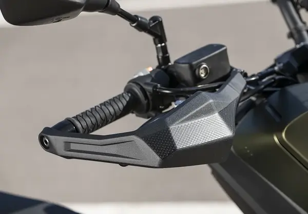 Maxi scooter crossover Kymco X Tera 350 23