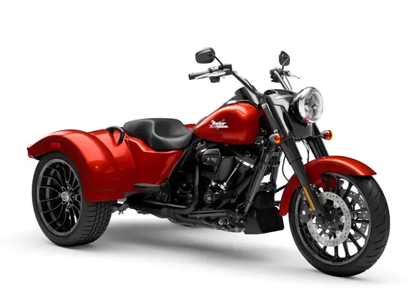 Moto 3 roues Harley Davidson Freewheeler Caroussel 11