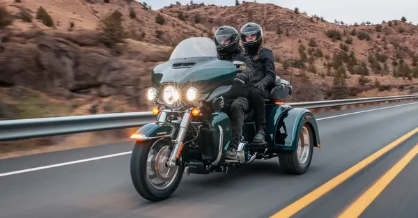Moto 3 roues Trike Harley Davidson Tri Glide Ultra 1