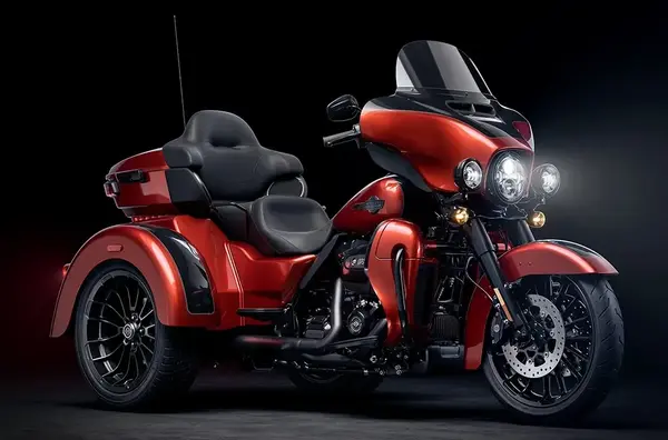 Moto 3 roues Trike Harley Davidson Tri Glide Ultra Carousel 1