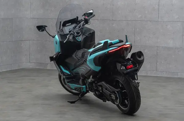 Preparateur TMAX Scooter Luxe Mansory 7