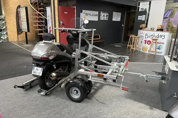 Remorque scooter 3 roues 14