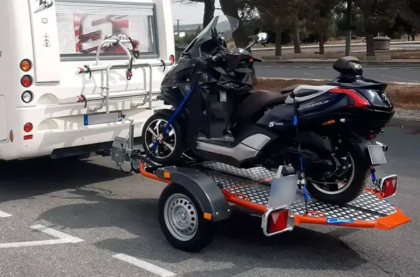 Remorque scooter 3 roues 31