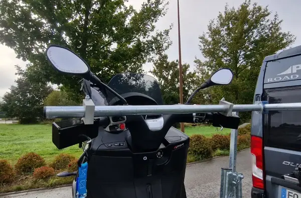 Remorque scooter 3 roues 5