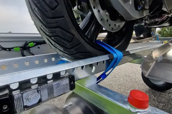 Remorque scooter 3 roues 6