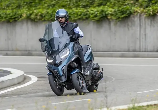 Scooter 3 Roues Piaggo MP3 530 hpe Exclusive 31