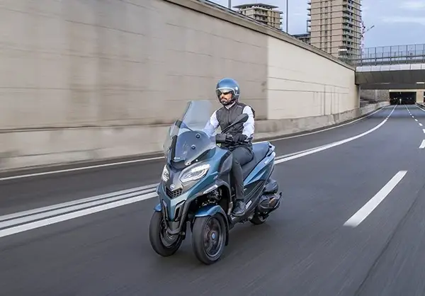 Scooter 3 Roues Piaggo MP3 530 hpe Exclusive 35