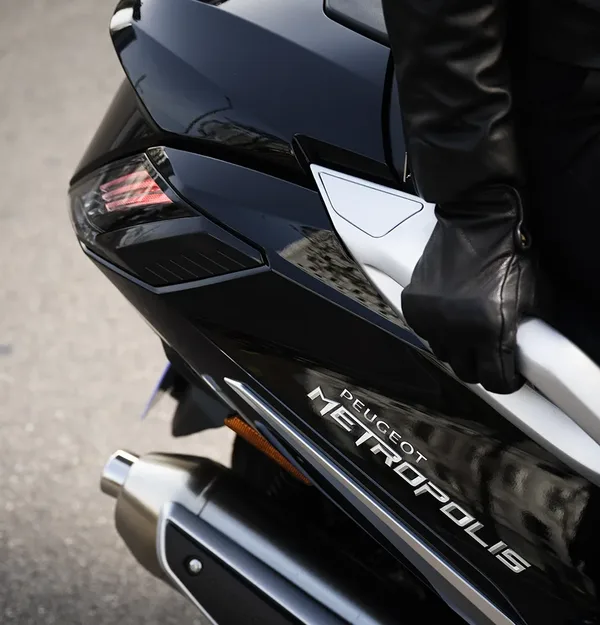 Scooter 3 roues Metropolis Active 400 7
