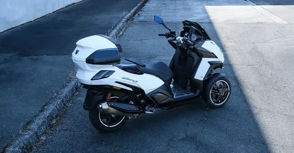 Scooter 3 roues Peugeot Metropolis SW R 0