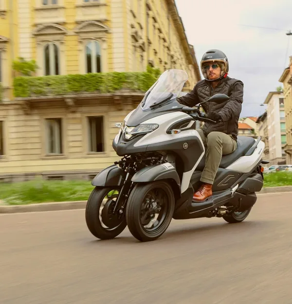 Scooter 3 roues Yamaha Tricity 300 8
