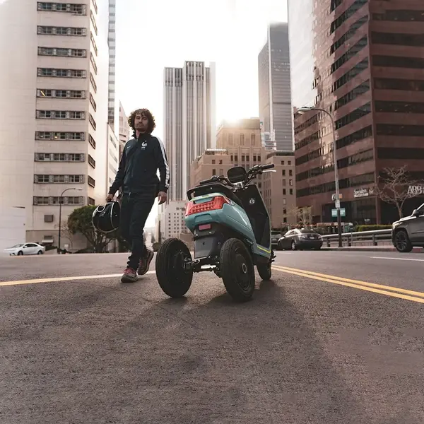 Scooter 3 roues electrique Xoto 4