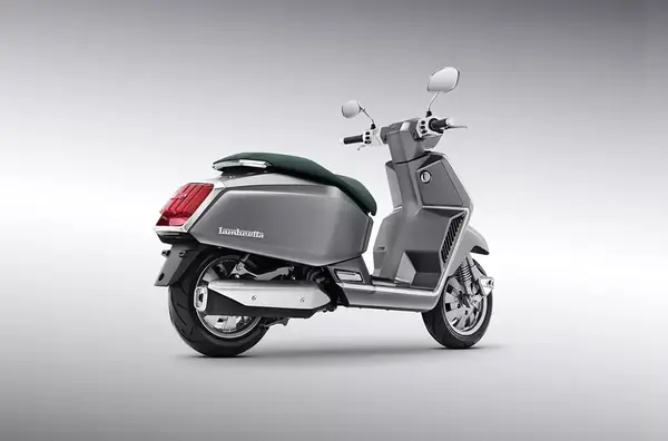 Scooter Lambretta X300 15