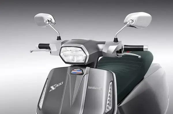 Scooter Lambretta X300 21