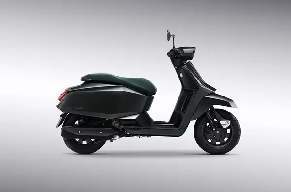 Scooter Lambretta X300 3