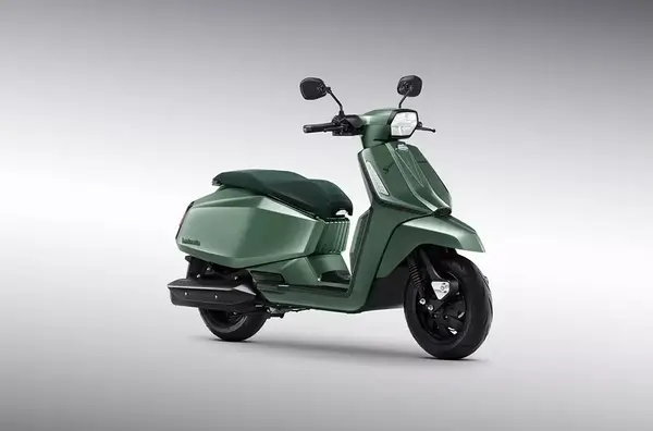 Scooter Lambretta X300 5