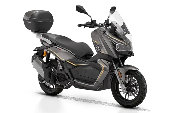 Scooter QJ Motor ATR 125 14
