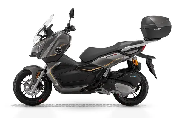 Scooter QJ Motor ATR 125 16