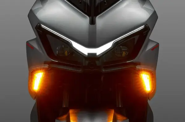 Scooter QJ Motor FORT 125 N 13