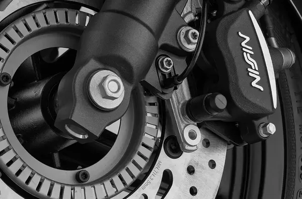 Scooter QJ Motor FORT 125 N 14