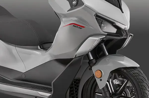 Scooter QJ Motor FORT 125 N 15