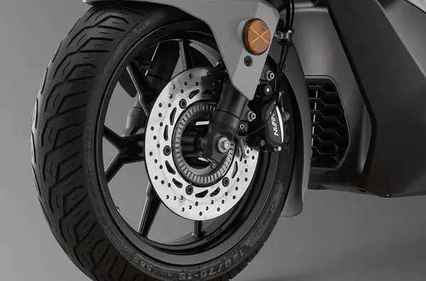 Scooter QJ Motor FORT 125 N 17