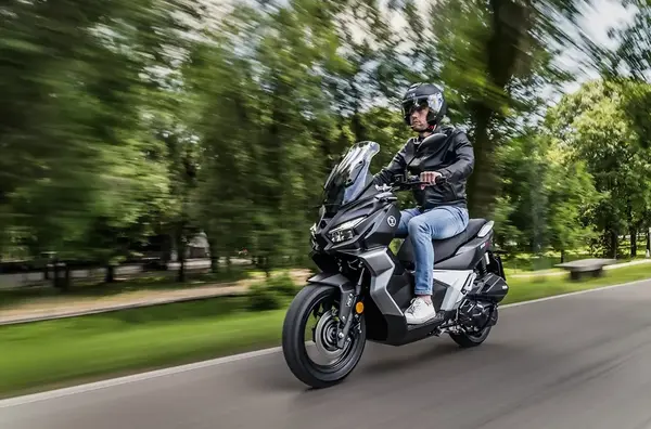 Scooter SR1 ADV Voge 1