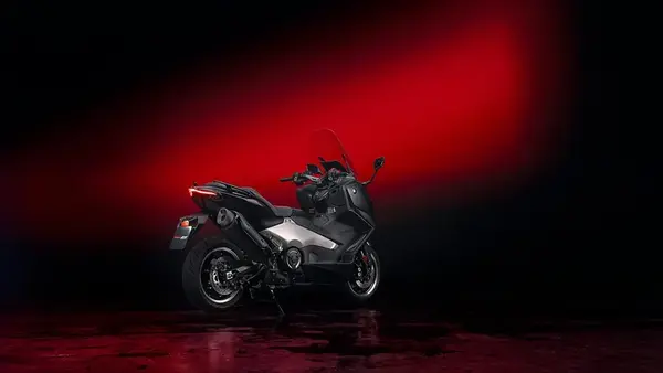 Scooter T MAX Anniversaire 16