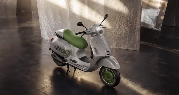 Scooter Vespa Edition Ottantesimo 0
