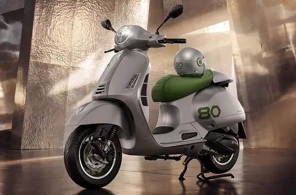 Scooter Vespa Edition Ottantesimo 4