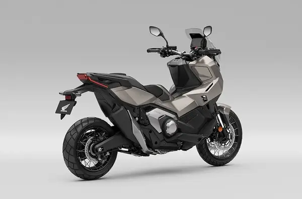 Scooter crossover Honda XADV 750 2027 10