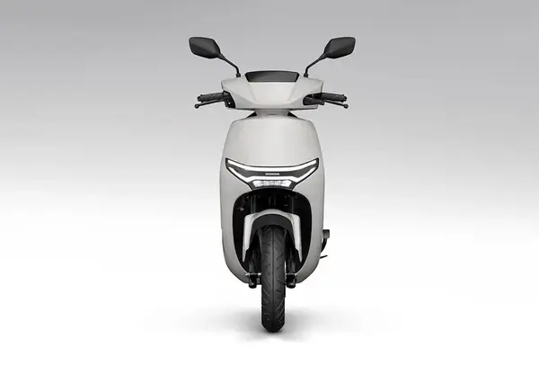 Scooter electrique 125 Honda CUV e 18