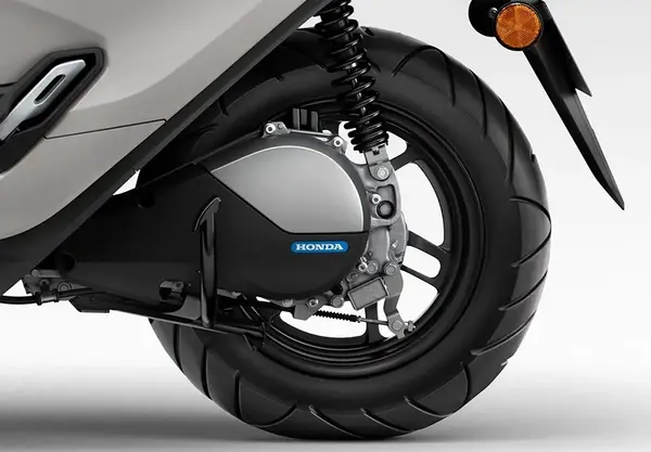 Scooter electrique 125 Honda CUV e 21
