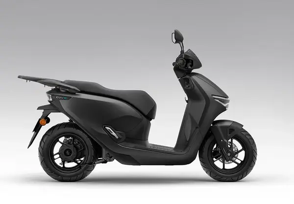 Scooter electrique 125 Honda CUV e 27