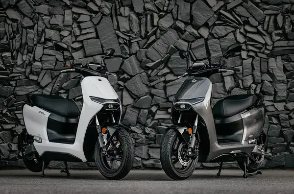Scooter electrique 125 Zero LS1 4