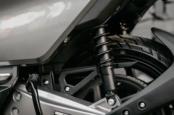 Scooter electrique 125 Zero LS1 5