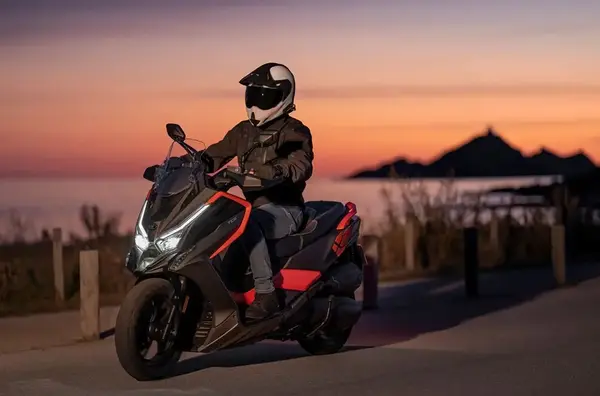 Street Days Kymco Scooter 3